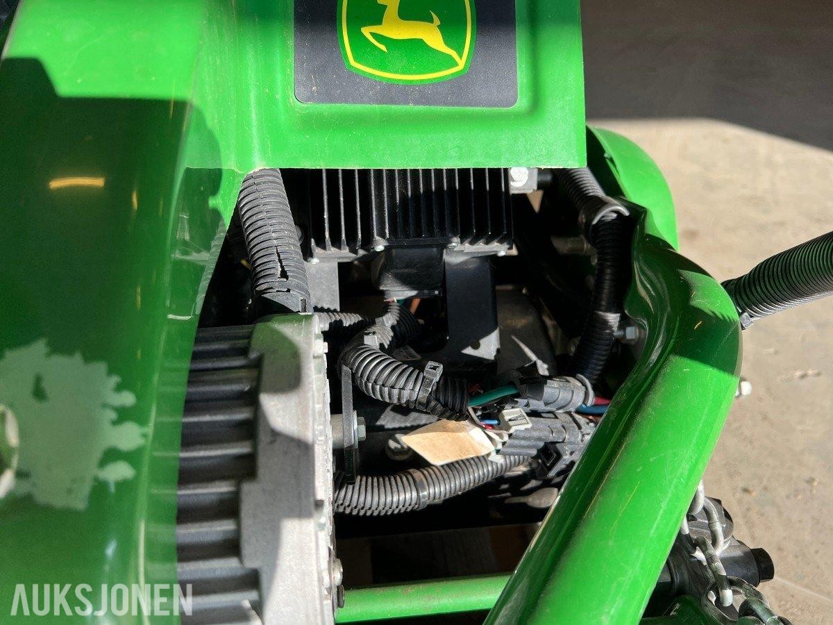 2017 John Deere 220 E-Cut Hybrid Green Klipper